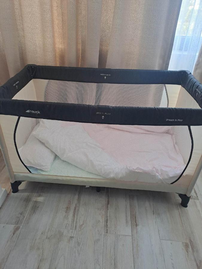 Luxurious Apartment With 3 Rooms And 2 Bathrooms In Corabia Εξωτερικό φωτογραφία