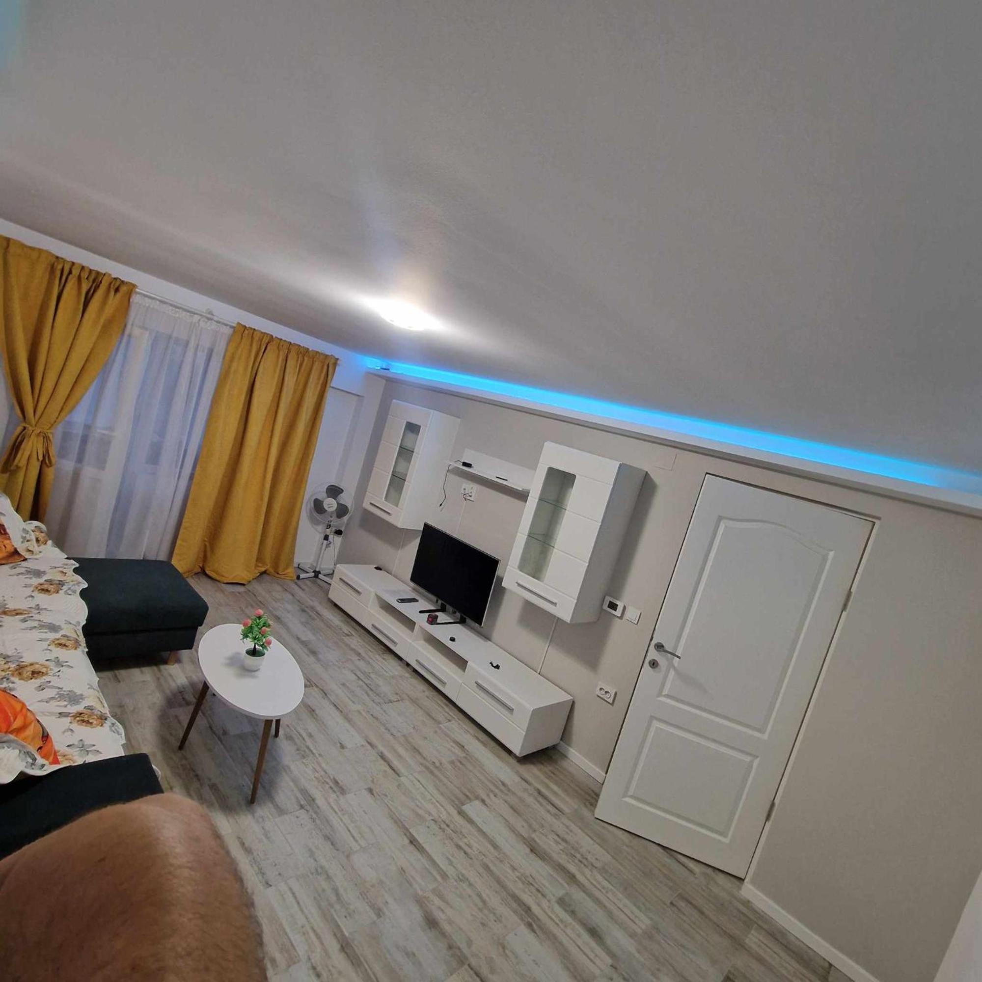 Luxurious Apartment With 3 Rooms And 2 Bathrooms In Corabia Εξωτερικό φωτογραφία