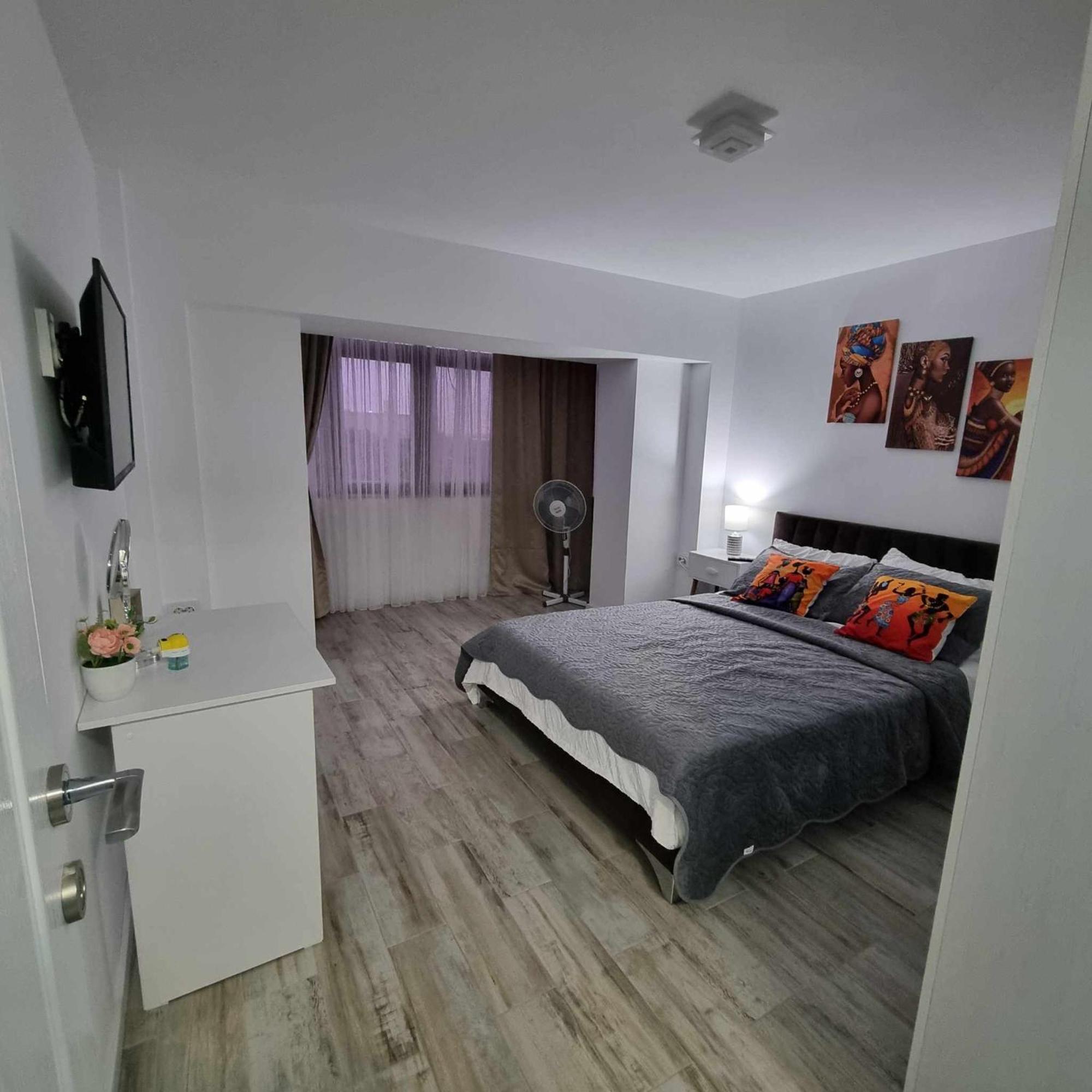 Luxurious Apartment With 3 Rooms And 2 Bathrooms In Corabia Εξωτερικό φωτογραφία